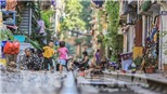 Chùm ảnh: 'Phố đường tàu' Hà Nội thu hút du khách