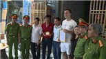 VIDEO Vụ cháy nhà nghỉ ở Đà Nẵng: Du khách cứu 2 cháu bé được tặng giấy khen nói gì?