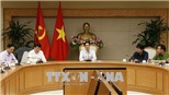 Phó Thủ tướng Vũ Đức Đam họp với các Bộ về sử dụng công chức
