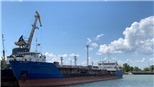 Ukraine khám xét một tàu chở dầu của Nga