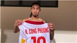 Tiền đạo Lào hưng phấn vì được Công Phượng tặng áo