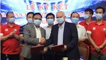 Gia hạn với Thanh Hoá, HLV Petrovic từ chối tăng lương