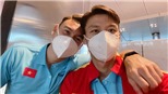 Văn Lâm tặng áo cho ‘fan đặc biệt’ ở tuyển Việt Nam