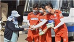 Sao HAGL phát miễn phí khẩu trang cho người dân Pleiku