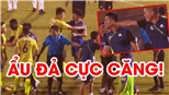 Quang Hải xô xát với nhân viên y tế sân trong 10 phút hỗn loạn tại sân Bình Dương