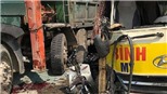 Xe khách va chạm liên hoàn với xe 4 chỗ và xe công nông làm 2 người chết 