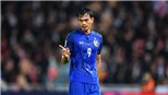 Siêu tiền đạo Thái Lan nói gì sau khi ghi 6 bàn thắng sau... 6 cú sút?