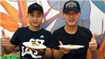 Văn Đức 'thả thính' cực chất, Xuân Trường 'vô đối' trên bàn ăn