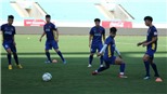 Xuân Trường, Công Phượng phồi hợp 'đỉnh' khiến Văn Hậu quay cuồng