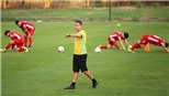 Trợ lý mới của HLV Park trổ tài hát quốc ca Việt Nam trước ngày ra quân ASIAN Cup