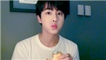 Đúng là chỉ có ‘thánh ăn’ Jin BTS mới tặng quà cho fan như thế nào