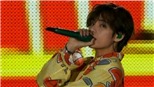 V BTS bỗng thành ‘anh chàng áo vàng' khiến bao người lạ cũng phải 'trụy tim'