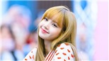 Khoảnh khắc Lisa Blackpink nũng nịu với bố khiến cư dân mạng tan chảy con tim