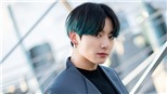 Vô tình va phải BTS, người lạ tim đập chân run khi thấy Jungkook