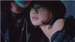 Lisa Blackpink phản ứng như nào khi mất viên kim cương trên cổ?