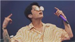 Rapper Jungkook BTS gây choáng vì mặc croptop rap