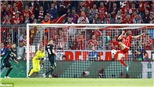 Bayern Munich 1-2 Real Madrid: Dứt điểm siêu tệ, Bayern trả giá cực đắt