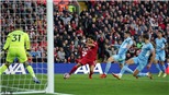 Liverpool 2-2 Man City: Salah tỏa sáng, Liverpool và Man City rượt đuổi ngoạn mục