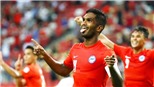 Philippines 1-2 Singapore: Chủ nhà đặt một chân vào bán kết