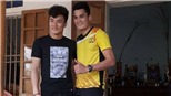 Đình Trọng thành đồng đội Quang Hải ở V-League 2018, thủ môn Tiến Dũng hóa VĐV bóng chuyền