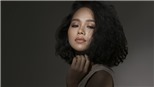 Ra mắt CD 'Sóng hấp dẫn', Hoàng Quyên tuyên bố: 'Bài hit không có nghĩa là bài hát hay'