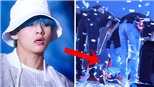 V (BTS) khiến fan thót tim khi suýt ngã quỵ trên sân khấu