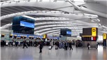 Sân bay Heathrow tại Anh xin lỗi vì dịch vụ tồi tệ 