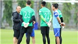 Hai tuyển thủ Việt Nam bị đau mắt ở Thái Lan