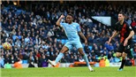 Man City 3-0 Everton: Sterling ‘thông nòng’, Man City thắng dễ