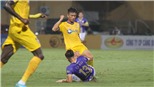 Hà Nội 2-1 SLNA: Cận cảnh những pha bóng quyết liệt
