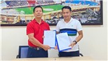 HLV Vũ Hồng Việt dẫn dắt Nam Định thay HLV Văn Sỹ