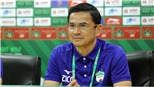 HLV Kiatisuk: 'Không dễ để giành 3 điểm tại V-League'