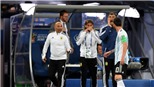 HLV Sampaoli phải 'xin phép' Messi để được thay Aguero vào sân