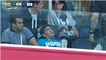 Diego Maradona trông như 'phê thuốc' khi xem Argentina đánh bại Nigeria