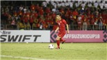 VIDEO: Văn Đức 'xâu kim' thủ môn, nâng tỷ số lên 2-1 cho Việt Nam