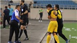 HLV U23 Brunei 'sốc' khi học trò nhận thẻ đỏ