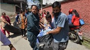(CẬP NHẬT) Động đất rung chuyển Nepal: 1.129 người thương vong. Người dân Nepal hoảng loạn