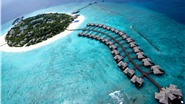 Pose ảnh cùng nước, tận hưởng kì nghỉ tại thiên đường biển Maldives